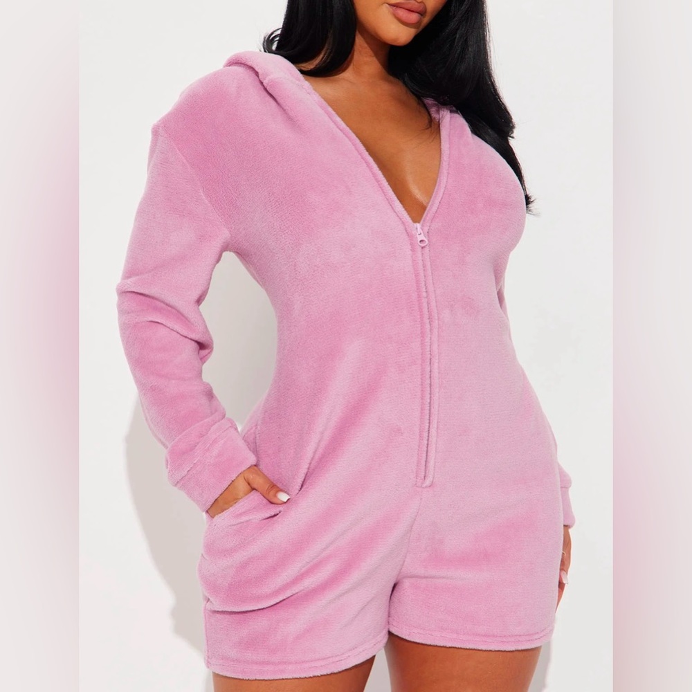 Fashion Nova Mauve Pink Cozy Winter Plush PJ Romper Onesie - Small